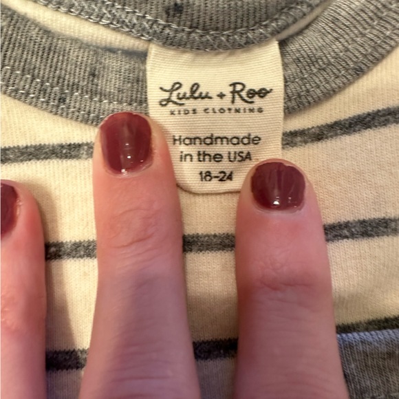 Lulu and Roo (Little Road Co) Classic Pocket Tee in 18-24 months - Picture 4 of 4